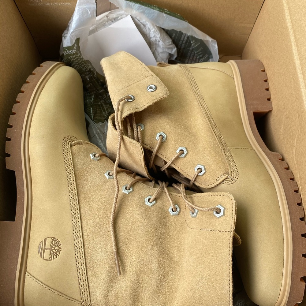 Timberland Women’s Roll Top Leather Boots